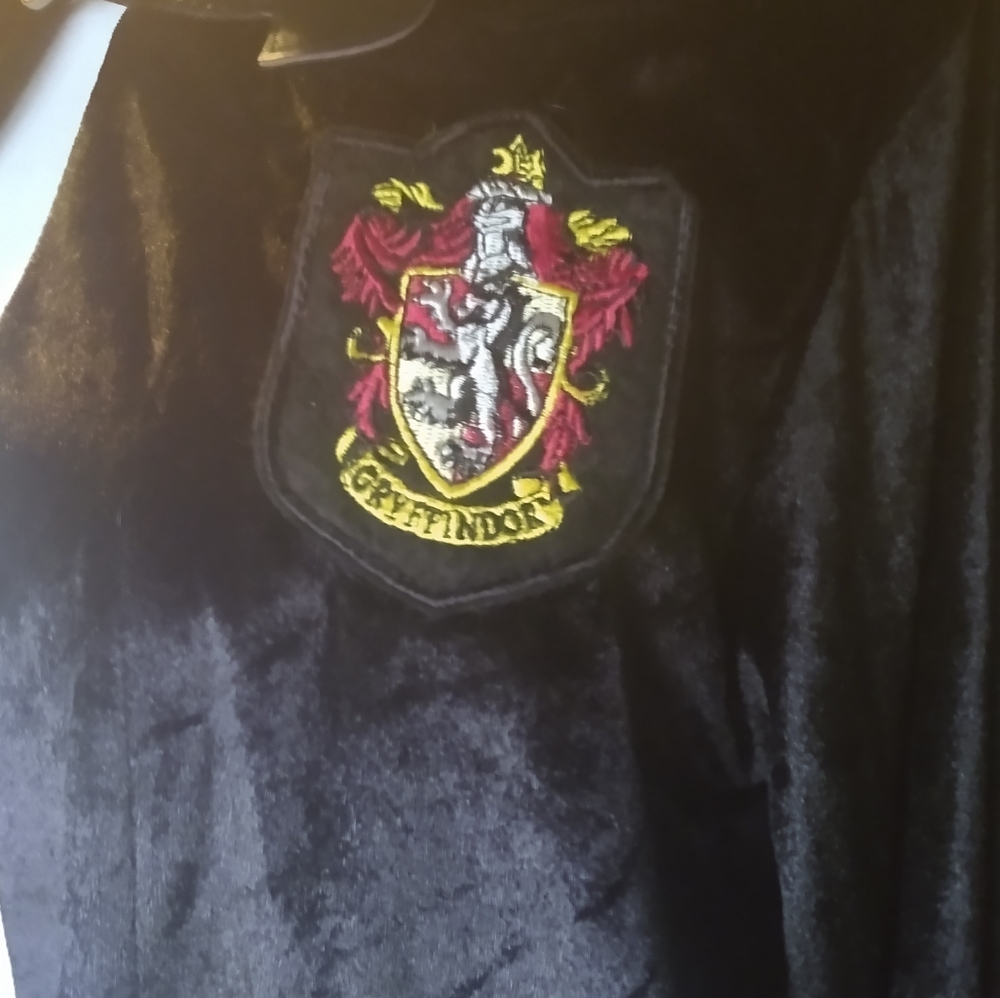 Harry Potter Gryffindor hooded velvet robe / cape